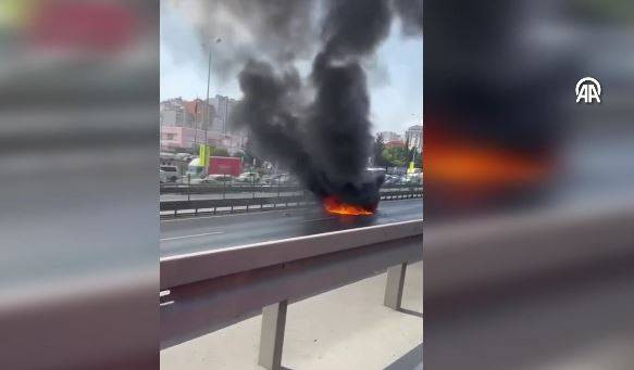 D-100'ün ortasında alev alev yandı! Trafik felç oldu - Resim: 24